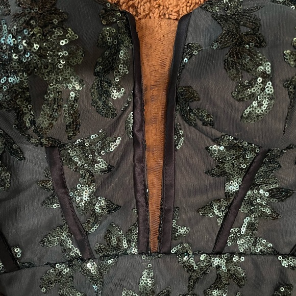 EUC Short Homecoming Dresses,Sparkly Mini, V-neck, Sparkly Gown NWT Teal size 4 - Picture 2 of 6